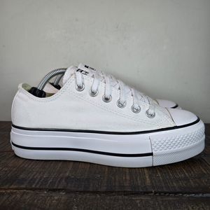 Converse CTAS Lift Womens Size 6 Low Top Platform Shoes 560251F White Black